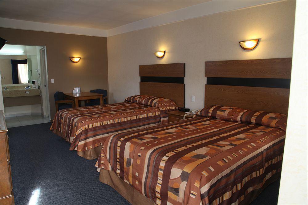 American Inn Hotel & Suites Parral Exterior foto